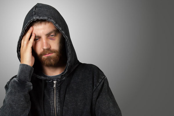 В Екатеринбурге водитель побил пешехода | Уральский водитель избил пешехода и скрылся