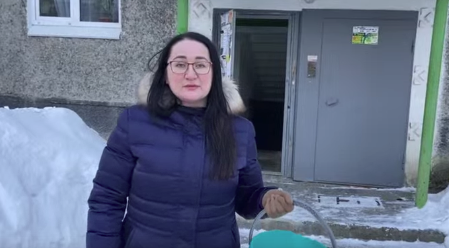 Первоуральцы угрожают чиновникам искупать их в нечистотах. Видео