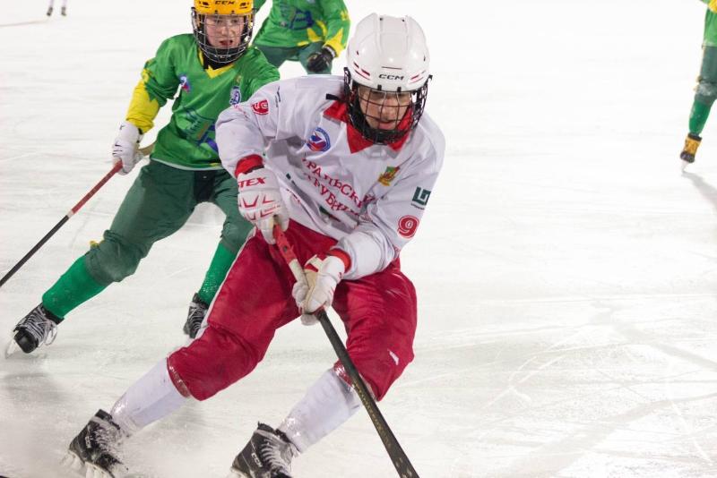 Юные хоккеисты из Первоуральска завоевали бронзу всероссийского первенства | Первоуральская АКМ завоевала бронзу Первенства России по хоккею с мячом