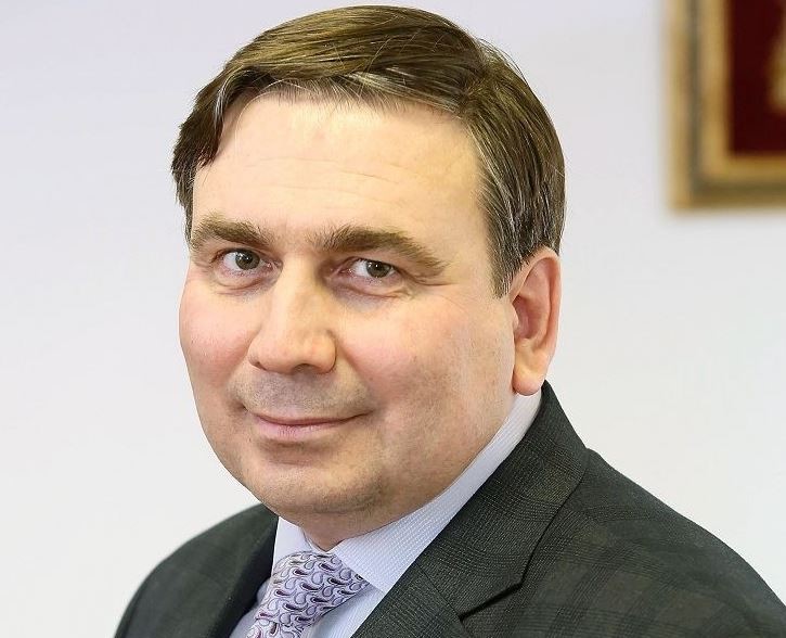 Свердловский министр ЖКХ покинул свой пост | В Свердловской области покинул свой пост министр энергетики и ЖКХ