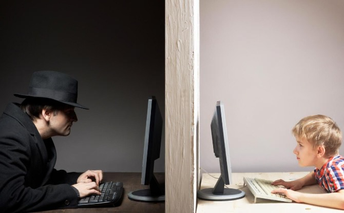 Мошенники стали атаковать пользователей в Roblox при покупке игровых предметов | В России аферисты похищают деньги пользователей при покупке игровых аккаунтов Мошенники стали атаковать пользователей в Roblox при покупке игровых предметов | В России аферисты похищают деньги пользователей при покупке игровых аккаунтов