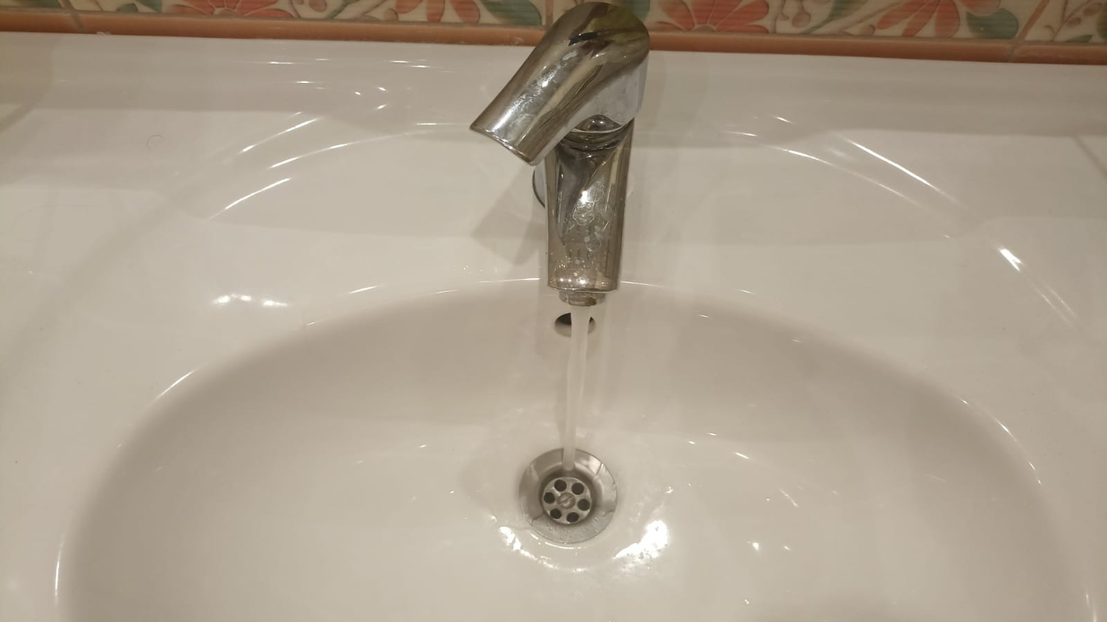 В Первоуральске проверят горячую воду после сообщений о бактериях