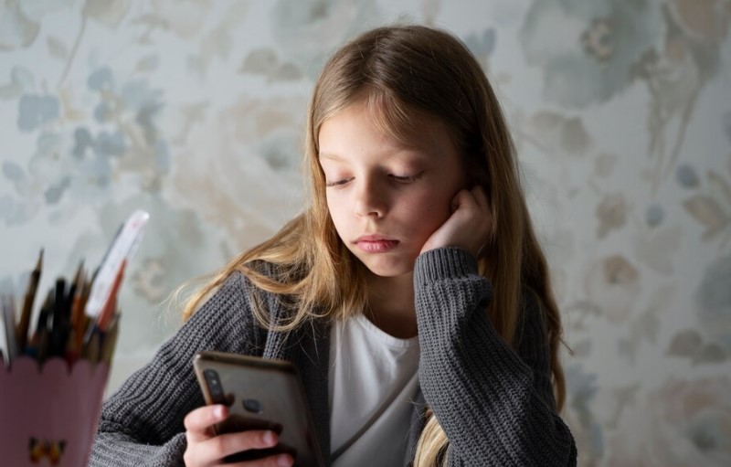 Как гаджеты тормозят развитие: мнение доктора психологических наук | Психолог Никишина о зависимостях: почему гаджеты меняют мозг детей