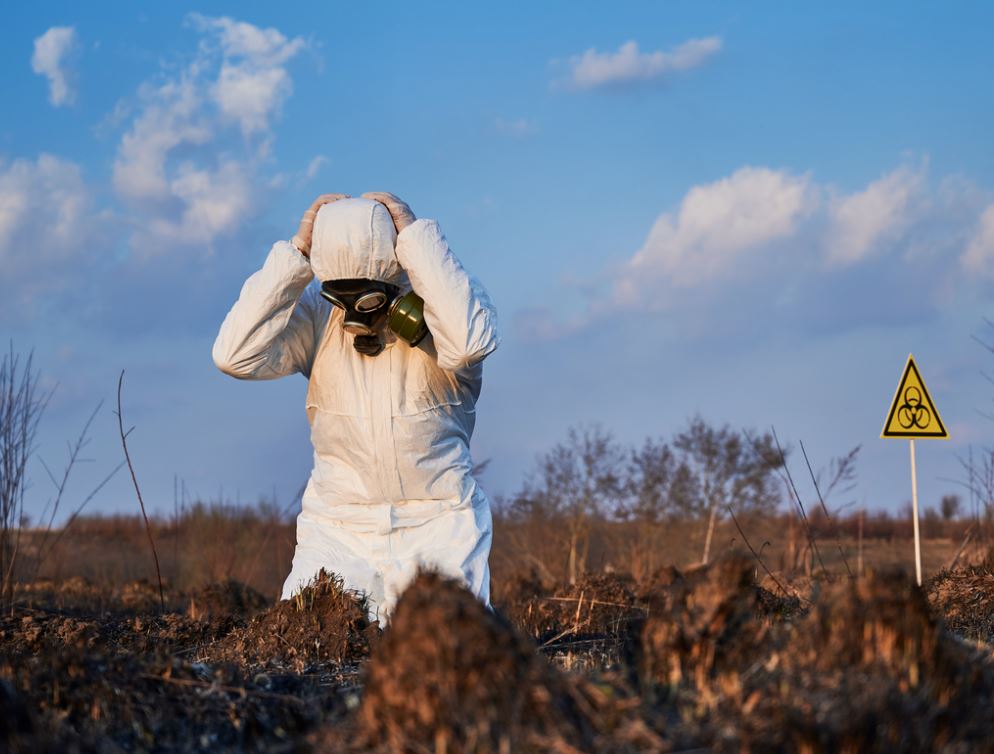 МЧС советует россиянам подготовить «тревожный чемоданчик» | Россиянам посоветовали иметь под рукой набор для выживания