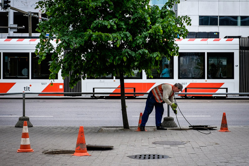 «Каждый месяц авария и отключение воды»: первоуральцы высказались о работе специалистов водоотведения | Уральцы пожаловались на постоянные аварии и отключения воды