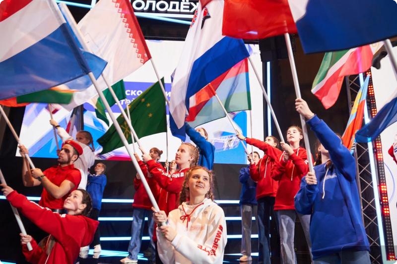 Школьница из Первоуральска может занять важный пост в российском детском движении Школьница из Первоуральска может занять важный пост в российском детском движении