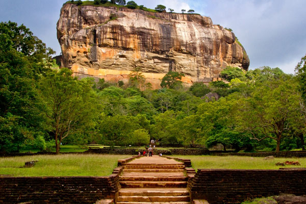 Россияне стали отдыхать в Азии в полтора раза чаще | Этим летом россияне стали чаще летать в Китай и Камбоджу