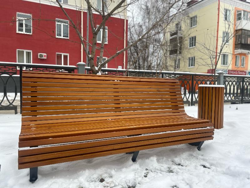 В Первоуральске на Ватутина установят новые скамейки | На улицах Первоуральска появятся новые скамейки