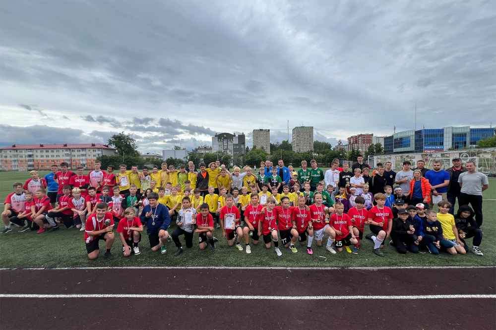 В Первоуральске подвели итоги городских футбольных соревнований | В Первоуральске наградили победителей футбольных соревнований «Кожаный мяч» В Первоуральске подвели итоги городских футбольных соревнований | В Первоуральске наградили победителей футбольных соревнований «Кожаный мяч»