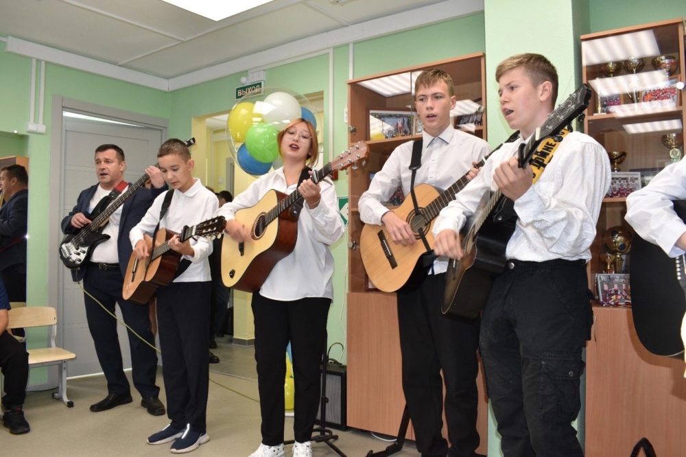 В свердловском Заксобрании оценили заслуги Первоуральска с дворовыми клубами 