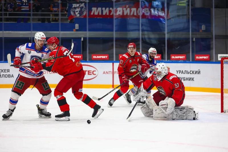 В Первоуральске прошел матч Чемпионата Всероссийской хоккейной лиги | В Ледовом дворце Первоуральска прошел матч Чемпионата Всероссийской хоккейной лиги