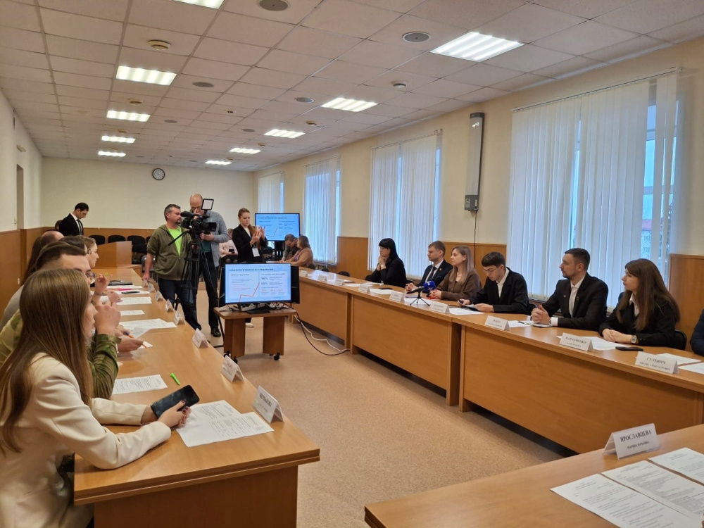 В Первоуральске стартовал Молодёжный совет | Молодёжь Первоуральска избрала руководство Совета при Главе города