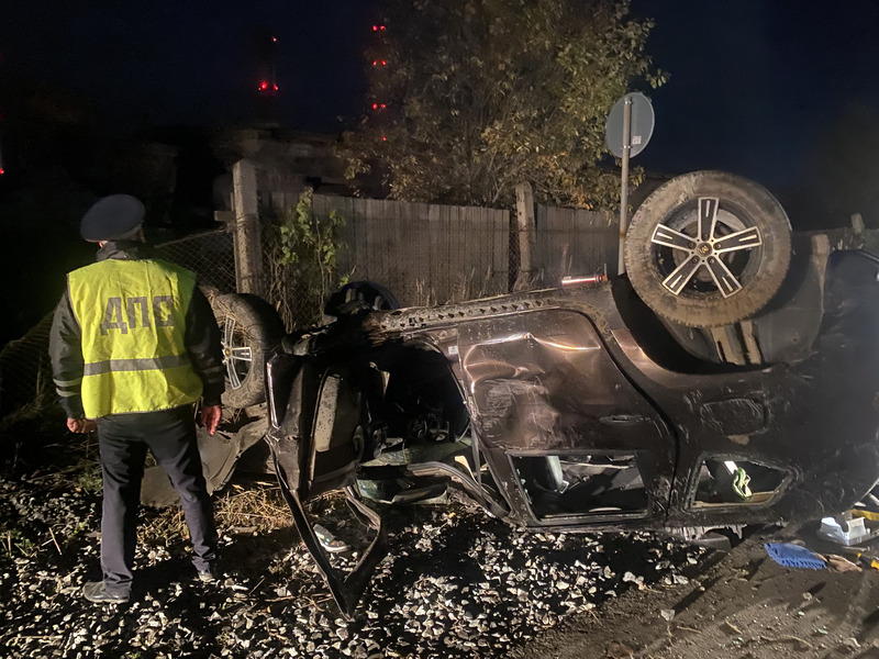Несовершеннолетний свердловчанин попал в ДТП и разбил машину | На Урале несовершеннолетний водитель попал в ДТП на автомобиле матери