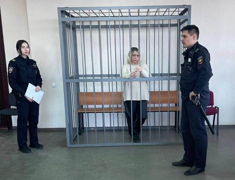 Продалась за ремонт машины: на Урале бывшей следовательнице дали 7 лет колонии за взятку | В Екатеринбурге суд дал 7 лет бывшей следовательнице за незаконную передачу материалов уголовного дела