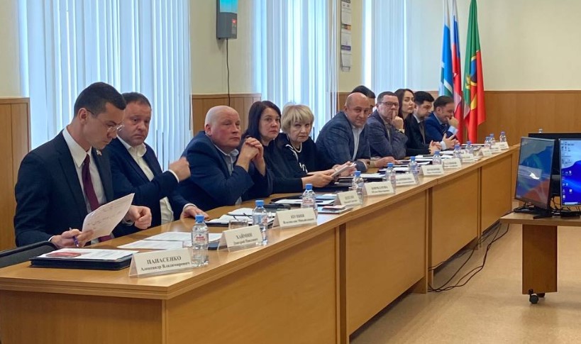 Депутат Дмитрий Хаймин озвучил ключевые вопросы жителей Первоуральска на отчете Главы города | Депутат Первоуральска поднял главные проблемы жителей города на заседании Думы