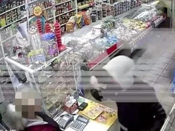 Первоуралец ограбил продуктовый магазин в Перми "ради мамы"