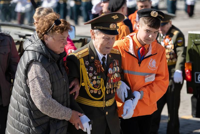 Первоуральским ветеранам выплатят до 25 тысяч рублей в честь 80-летия Великой Победы | На Урале ветераны будут получать повышенные выплаты к 80-летию Великой Победы  