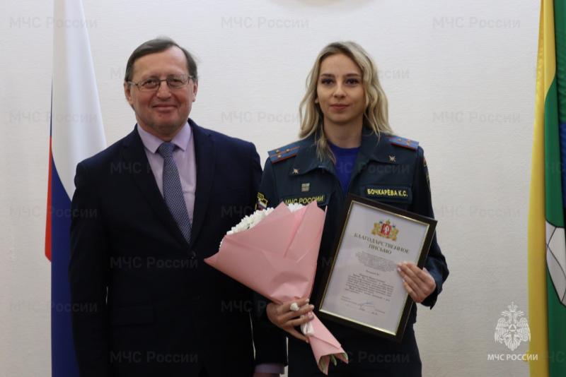 Свердловчане завоевали первое место по пожарно-спасательному спорту | Огнеборцы из Свердловской области взяли первое место на соревнованиях в Йошкар-Оле