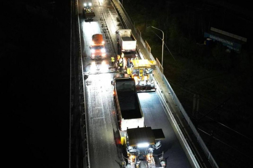 В Первоуральске работы на Талицком путепроводе продолжаются с опережением графика | На Урале в усиленном режиме проводят работы на Талицком путепроводе