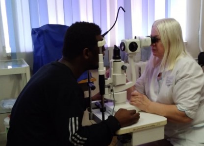Врачи из Свердловской области помогли восстановить зрение студенту из Кот-д’Ивуара   | Свердловские врачи спасли зрение студенту из Кот-д’Ивуара  