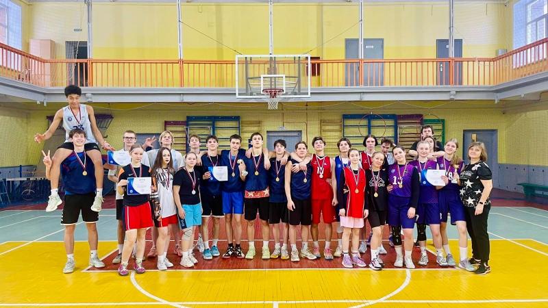 В Первоуральске прошли соревнования по баскетболу 3х3 | В Доме спорта Первоуральска состоялись соревнования по баскетболу В Первоуральске прошли соревнования по баскетболу 3х3 | В Доме спорта Первоуральска состоялись соревнования по баскетболу