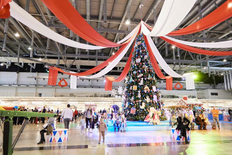 Первоуральцы смогут посетить главный уральский новогодний парк с 29 декабря | Новогодний парк «ЭкспоЁлка» начнет свою работу с 29 декабря