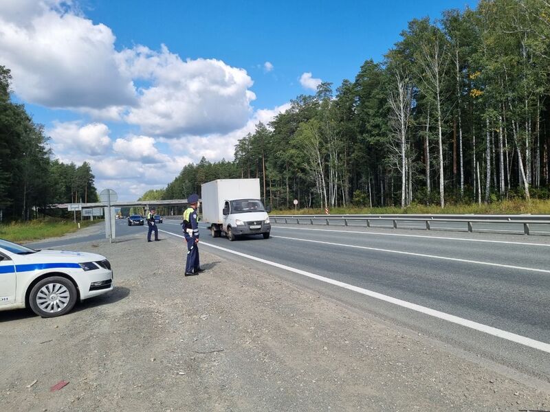Уральские водители устали: ГИБДД проверила состояние свердловских автомобилистов | Свердловская Госавтоинспекция оценила усталость водителей