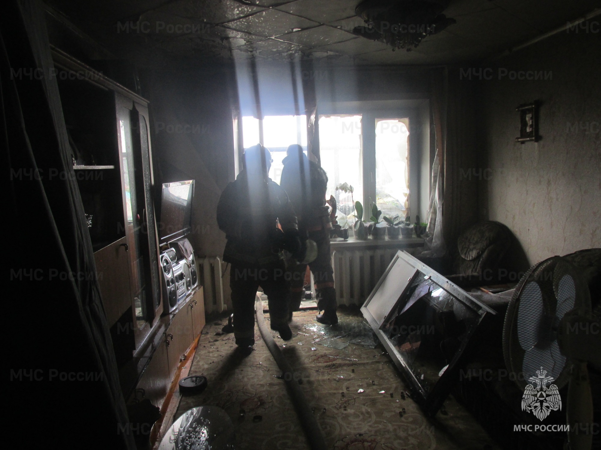 В Первоуральске на Гагарина сгорела квартира В Первоуральске на Гагарина сгорела квартира