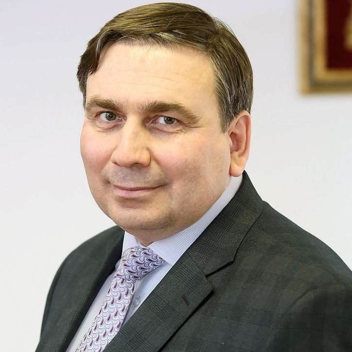 Министр ЖКХ Свердловской области остался в стороне перед вопросами о желтой воде в Первоуральске