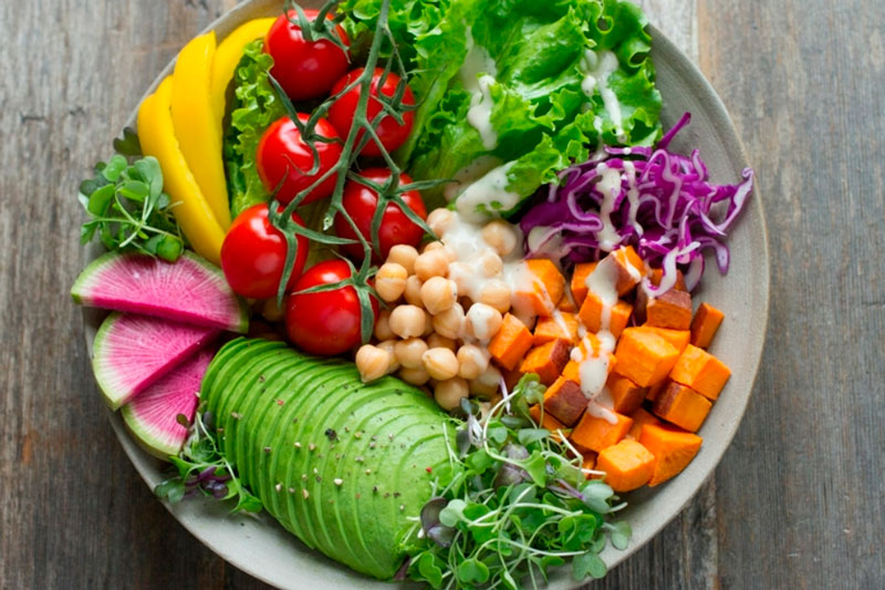 Ученые Гавайского университета назвали диету, которая снижает риск деменции на 25%   | MIND-диета помогает снизить риск болезни Альцгеймера: исследование  