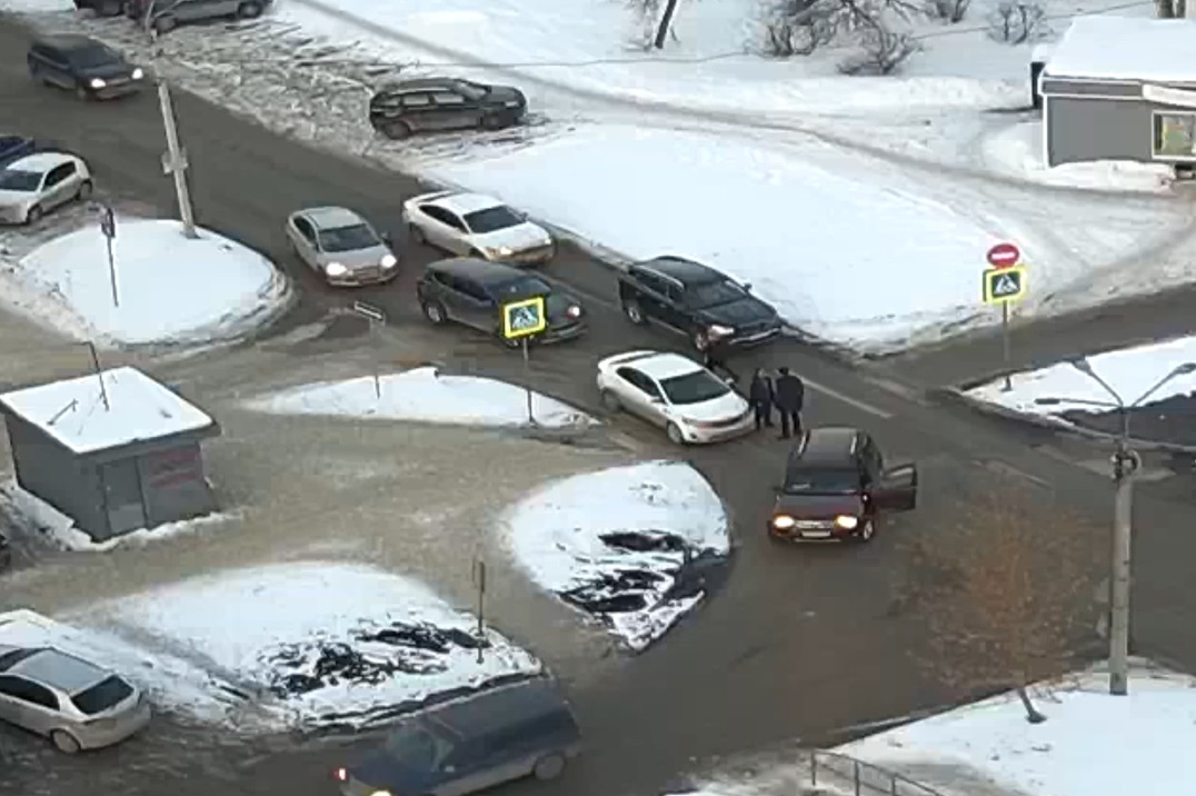 В центре Первоуральска подрались водители