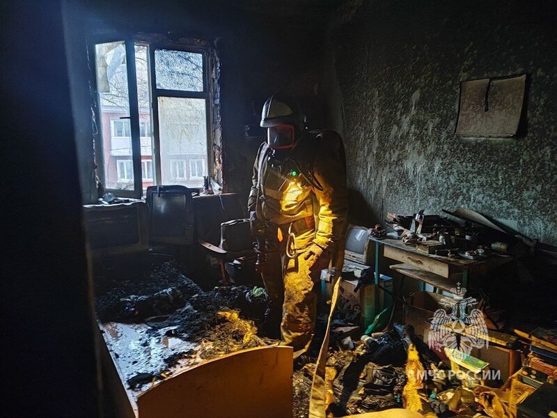 В Ревде мужчина погиб во время пожара | В Ревде случился пожар, погиб человек