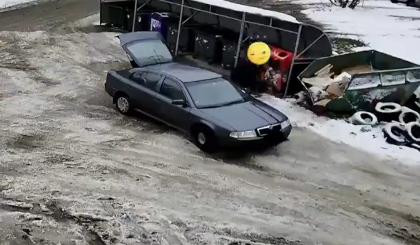 В Первоуральске появились камеры видеонаблюдения у контейнеров для борьбы с неправильной утилизацией отходов