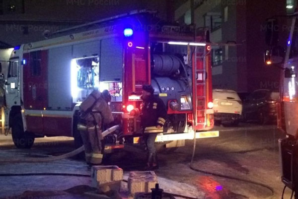 Ночью в Первоуральске загорелось кафе. 30 человек эвакуировались, 5 человек спасены