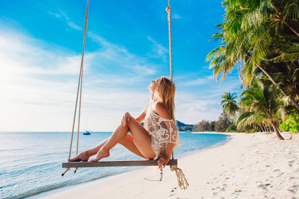 Эксперт Сапронова назвала три причины поехать в отпуск осенью | Эксперт Сапронова: в отпуске осенью можно избежать акклиматизации