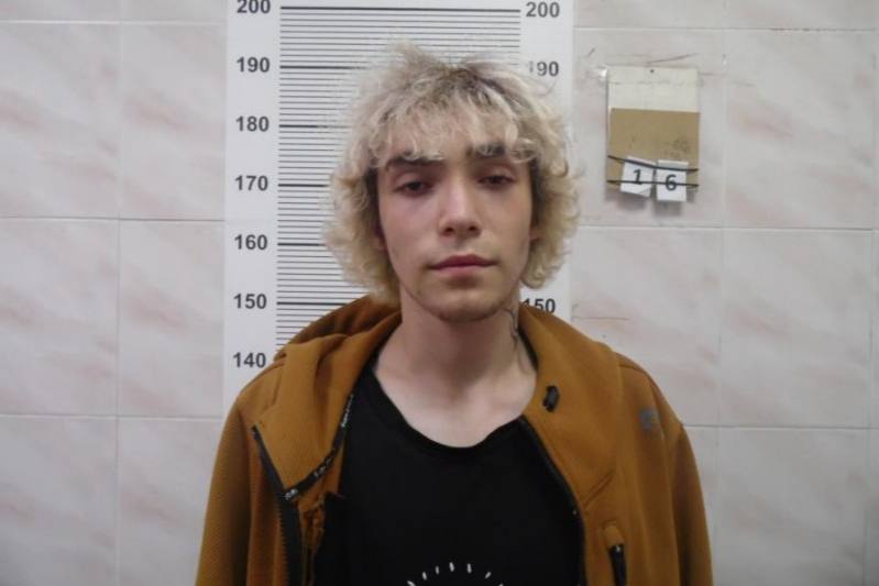 В Свердловской области задержали первоуральца – помощника телефонных мошенников  | На Урале задержали молодого человека, забравшего у пенсионерки миллион рублей