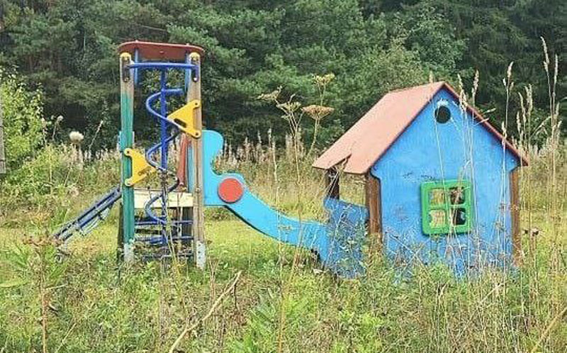 Детективная история под Первоуральском: детскую площадку украли из сада | В Первоуральске похитили детскую площадку из сада