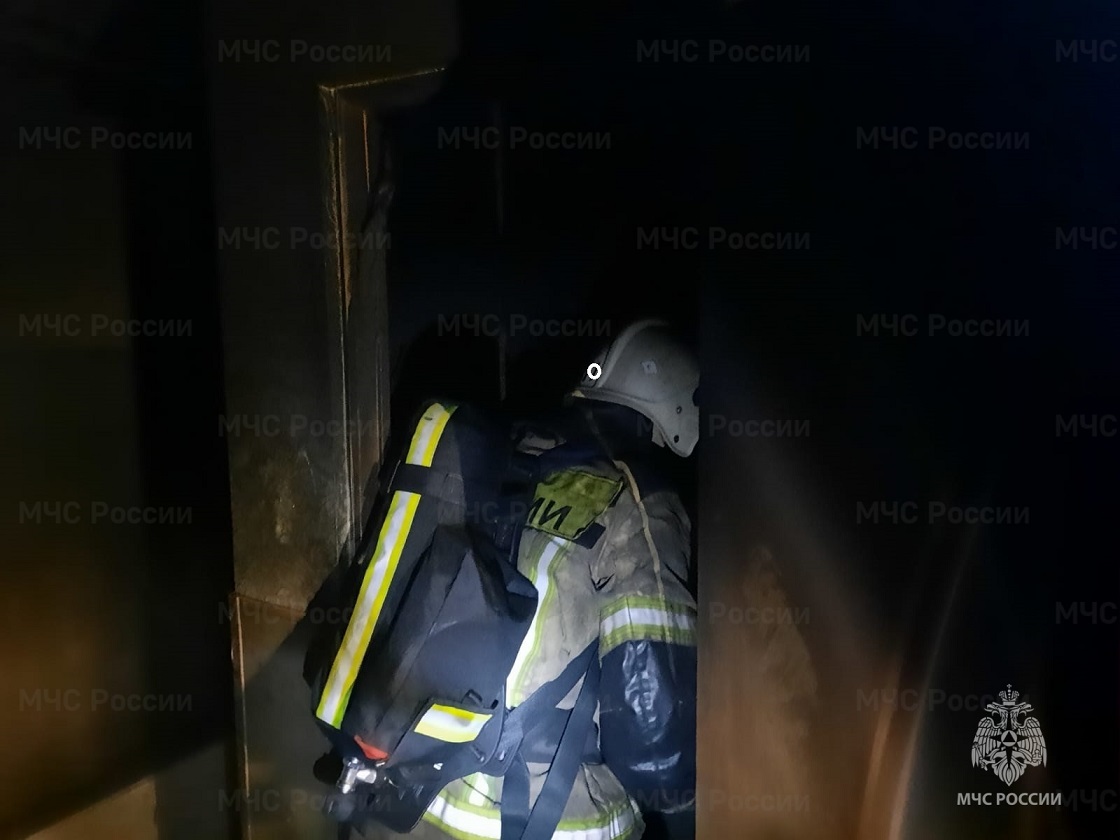 В Первоуральске из-за пожара эвакуировались жители многоэтажки