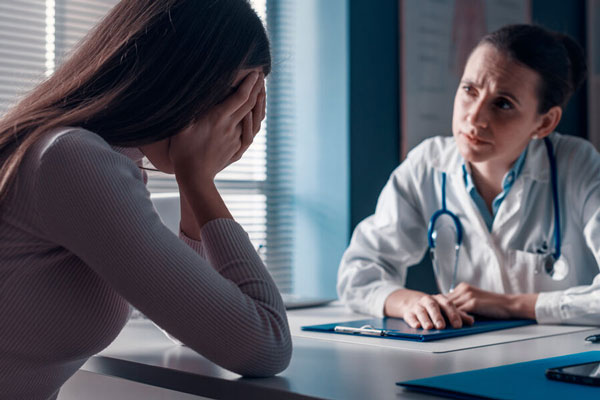 Врач рассказала про первые признаки рассеянного склероза | Быстрая утомляемость – признак склероза: как выявить первые симптомы болезни