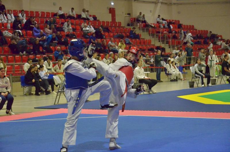 Тхэквондист из Первоуральска стал серебряным призером регионального Первенства | Первоуральский тхэквондист взял «серебро» на Первенстве Свердловской области