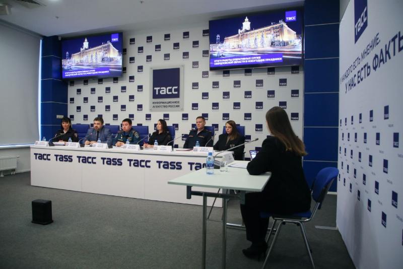 За новогодние праздники в Свердловской области произошло более 800 ДТП | Свердловчане нарушали ПДД в новогодние праздники более 13 тысяч раз