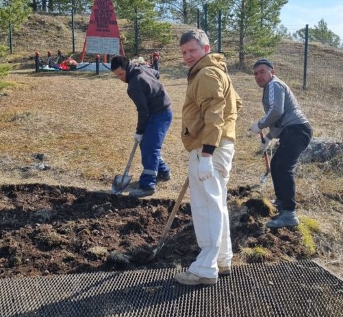 В деревне Каменка под Первоуральском готовят площадку для памятника Воинам-землякам | В деревне под Первоуральском установят мемориал героям Великой Отечественной войны В деревне Каменка под Первоуральском готовят площадку для памятника Воинам-землякам | В деревне под Первоуральском установят мемориал героям Великой Отечественной войны