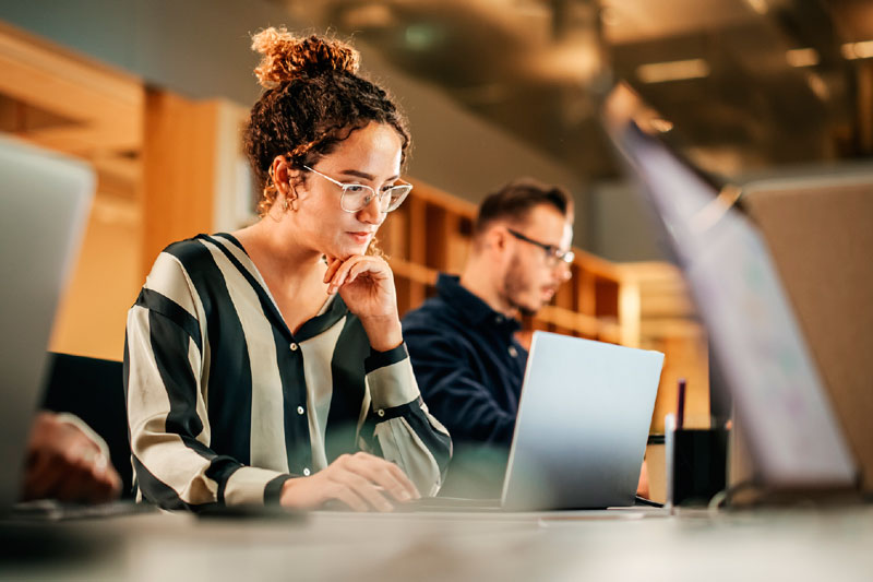 Вакансии официантов и промоутеров самые востребованные у молодежи | HeadHunter: рейтинг молодежных профессий возглавили официанты и промоутеры Вакансии официантов и промоутеров самые востребованные у молодежи | HeadHunter: рейтинг молодежных профессий возглавили официанты и промоутеры