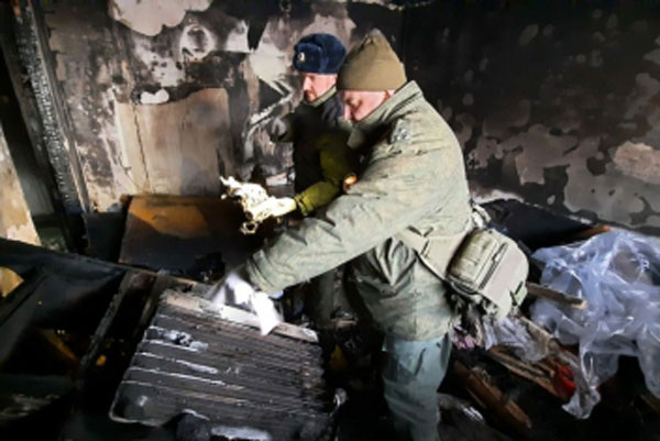 Жестокое преступление в Первоуральске: Поджог квартиры привел к гибели двух человек и огромному ущербу Жестокое преступление в Первоуральске: Поджог квартиры привел к гибели двух человек и огромному ущербу