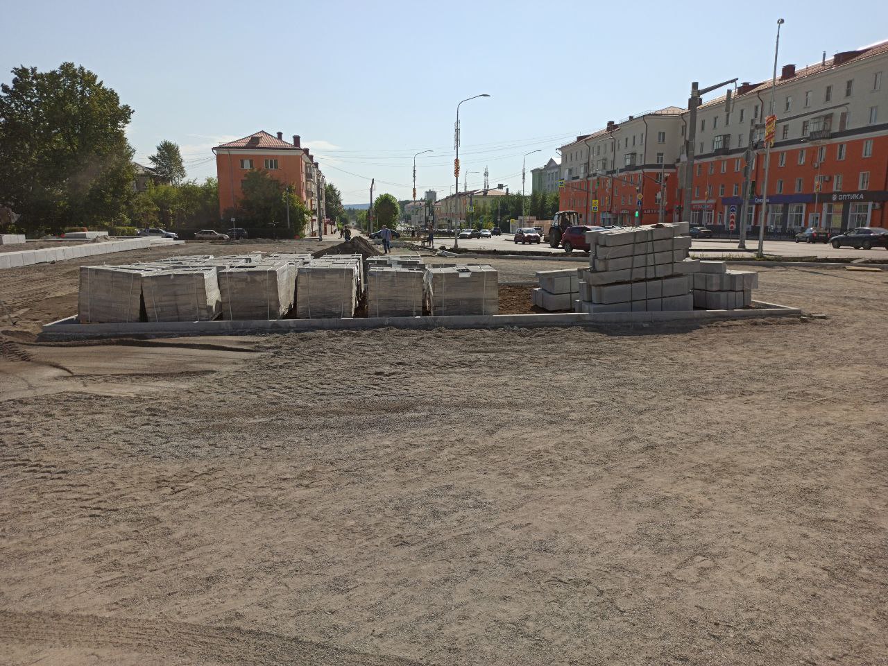 Первоуральцы требуют вернуть прежнюю площадь Победы