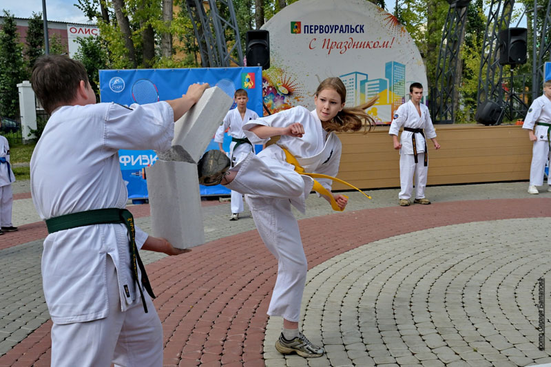 Первоуральск отметил День физкультурника турнирами, ГТО и мастер-классами | В Первоуральске прошёл День физкультурника: спорт, турниры и показательные выступления