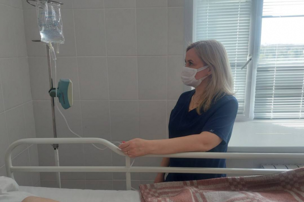 Первоуральские врачи спасли жизнь пожилому пациенту с инсультом  | На Урале медики спали 64-летнего мужчину с инсультом  