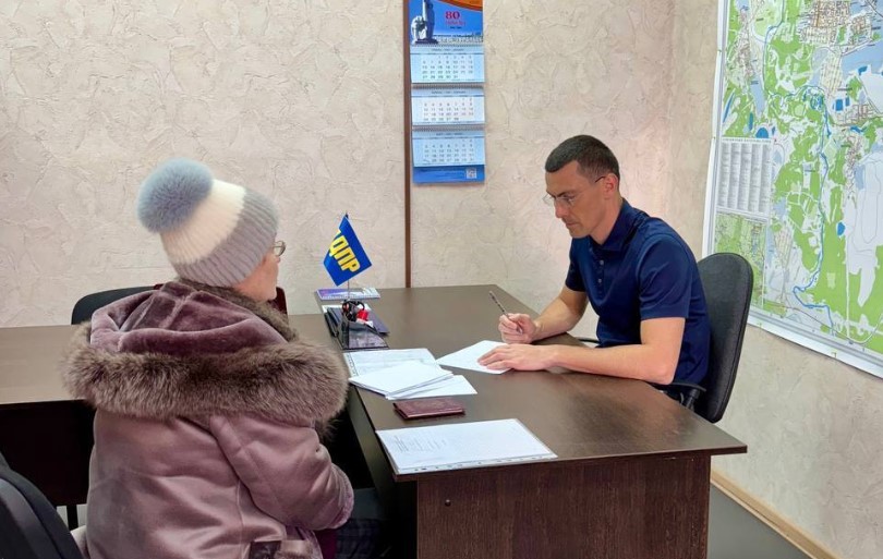 Дмитрий Хаймин помог жителям Первоуральска решить проблемы | Депутат Первоуральска помог местным жителям в решении вопросов