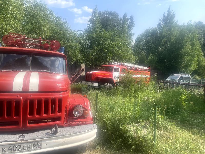 В деревне под Первоуральском произошел пожар: огонь потушили благодаря бдительности сотрудника ГУФСИН   | В Старых Решетах ликвидировали пожар на 90 квадратных метрах  