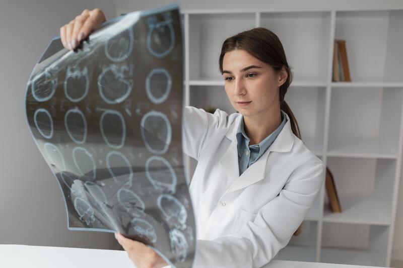 Может привести к инвалидности: врач предупредила об опасности рассеянного склероза | Невролог предупредила об опасностях рассеянного склероза